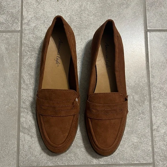 NWOT American Eagle Loafers - Picture 2 of 3